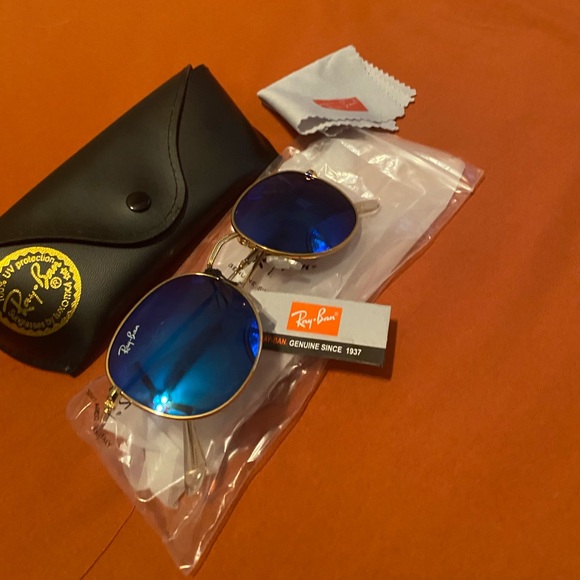 Ray-Ban sunglasses - Picture 2 of 6